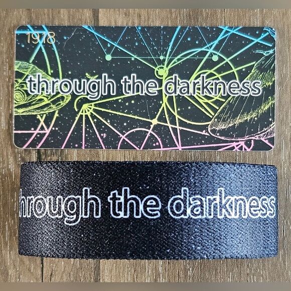 ZOX "THROUGH THE DARKNESS" #1918 NEW COLLECTIBLE SOLD OUT MEDIUM WRISTBAND - Picture 2 of 4